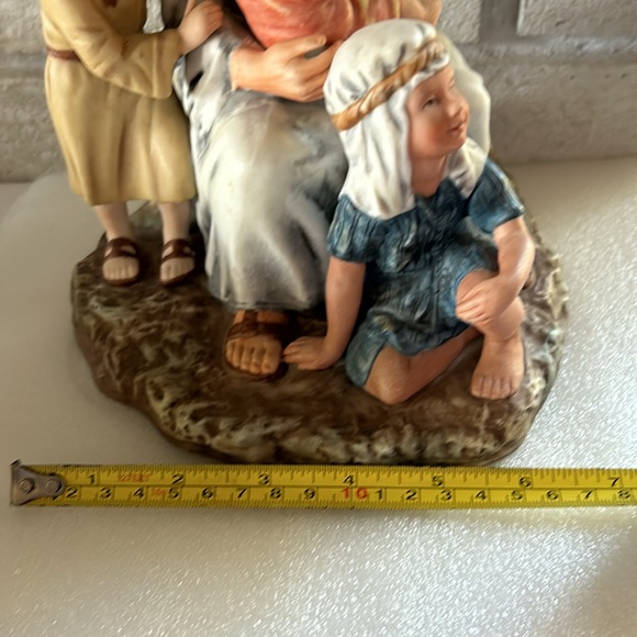 Masterpiece by Homeco - Jesus with Children - Picture 8 of 8